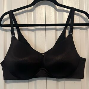 Black wire free bra